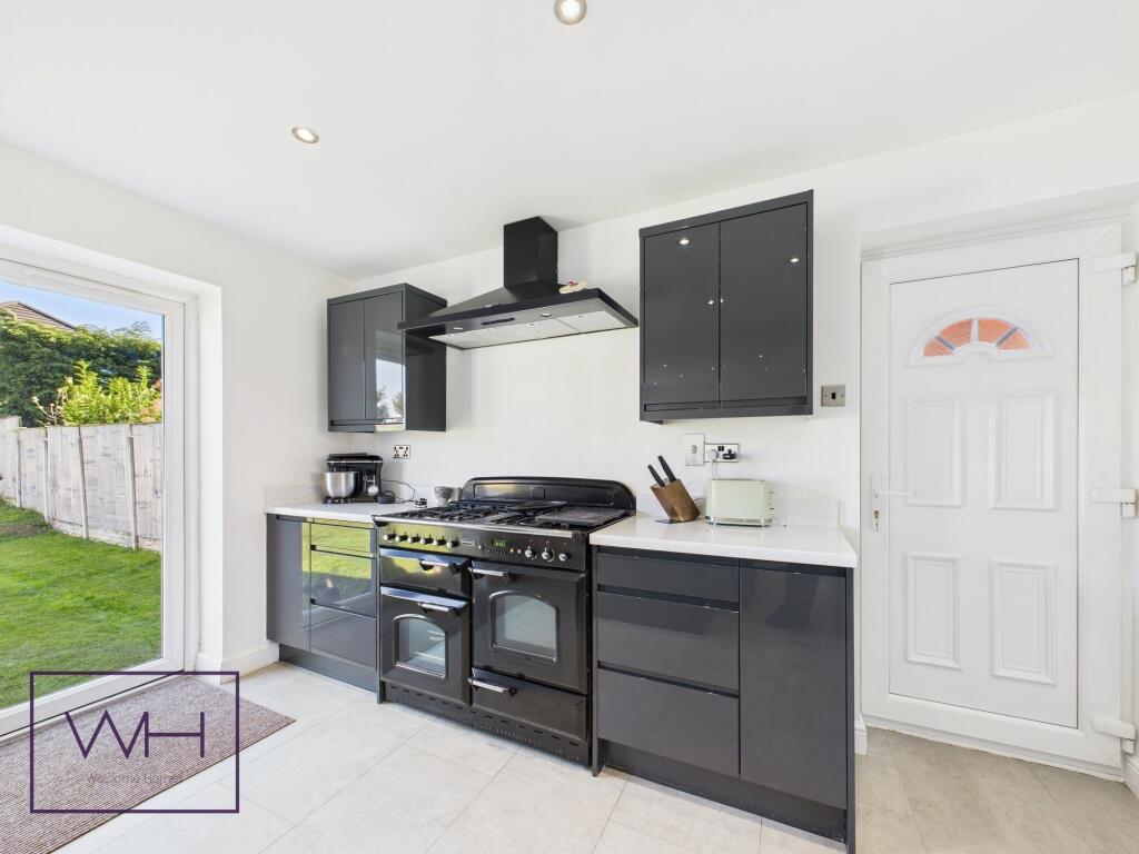 CAM03785G0-PR0241-ST