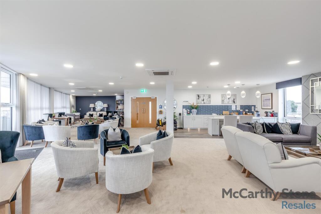 8664440-interior13.jpg
