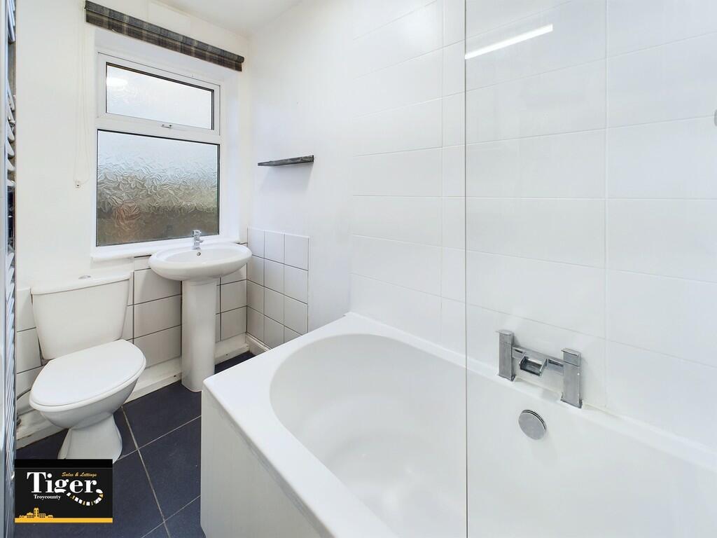 CAM02176G0-PR0399...