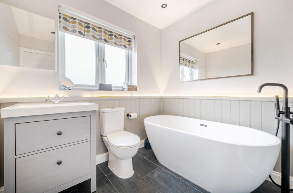 1356202-22-68d67b...