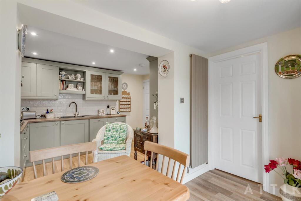 Attik 11 St Johns Road Bungay NR35 1DH (24).jpg