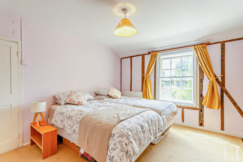 8649461-interiorW...