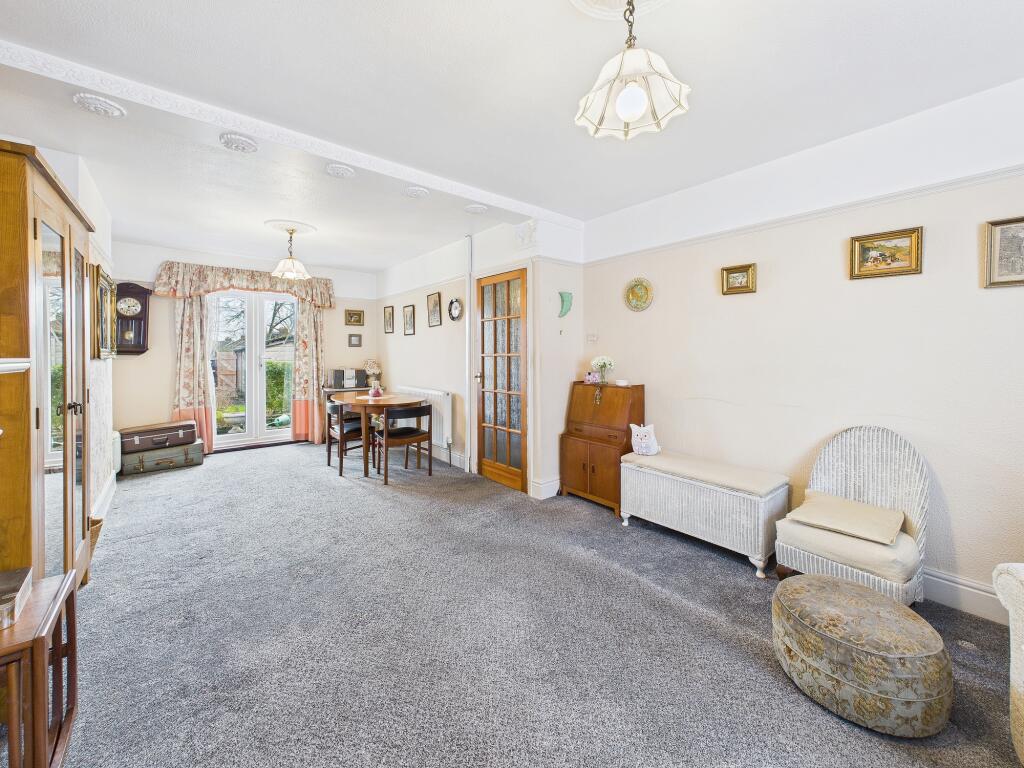 CAM05192G0-PR0192-STILL004