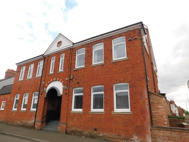 Flat , Wharf Road, NN10