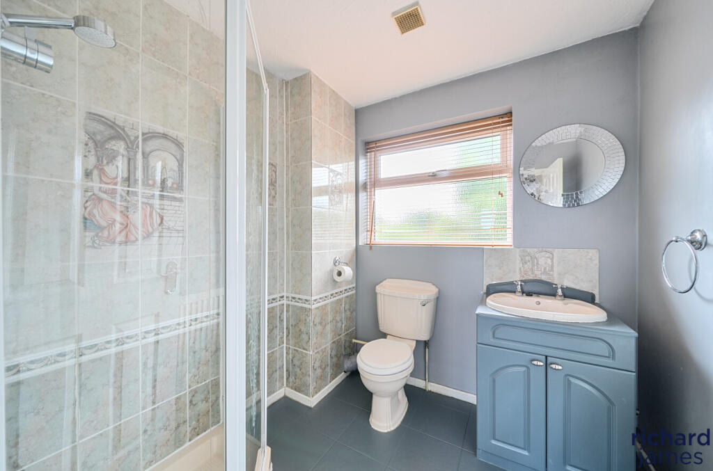 30585ed3edc943a5bfd58841db930101