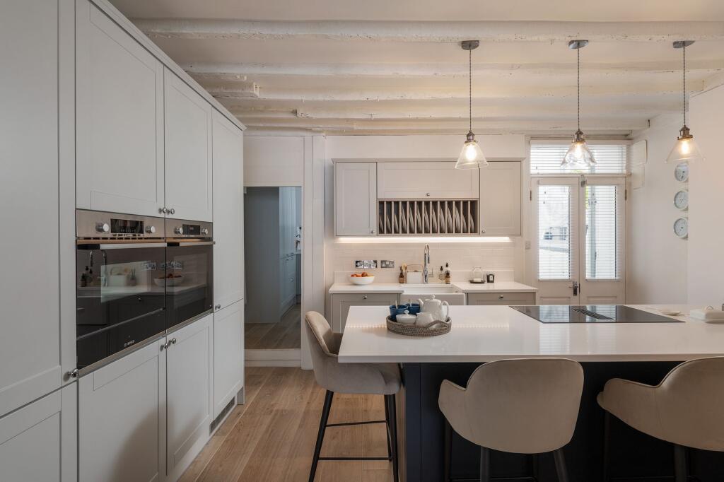 The Old Bakery, 2 Clarence St, Dartmouth - Kitchen