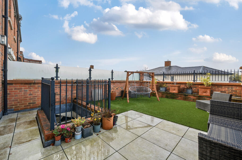 1381419-7-691484c...