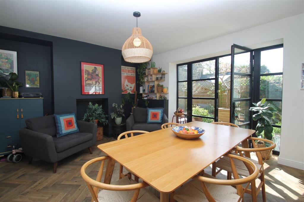 dining area.JPG