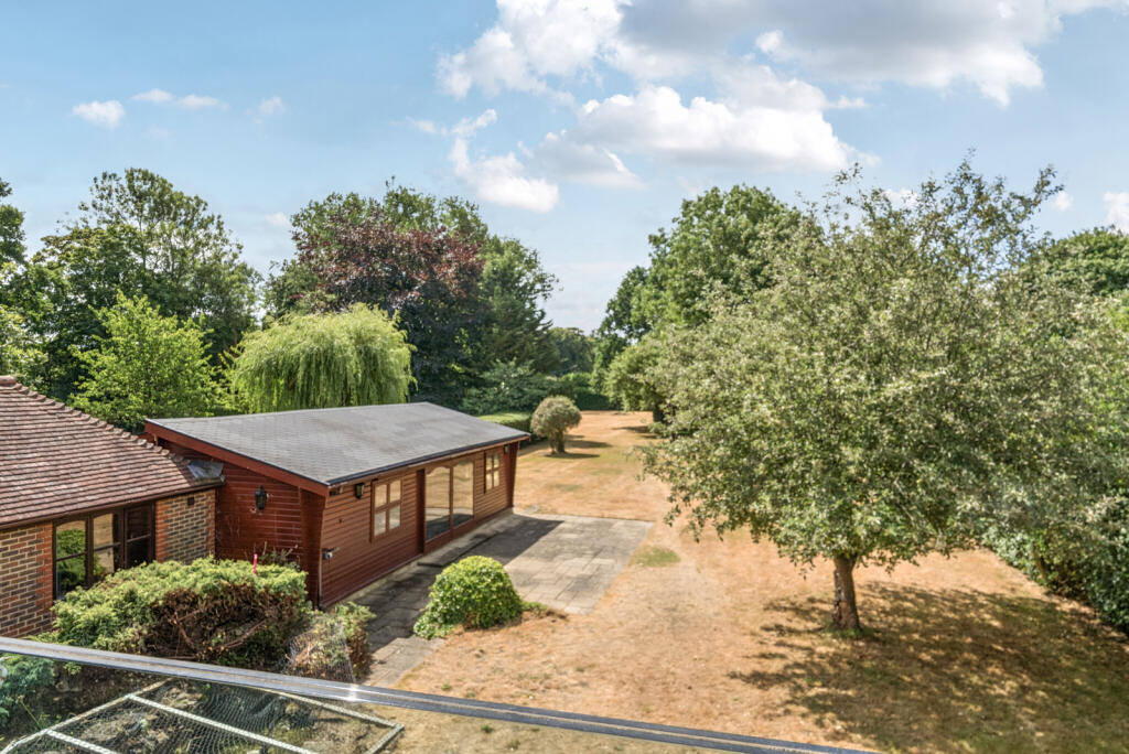 1314832-12-686bac...