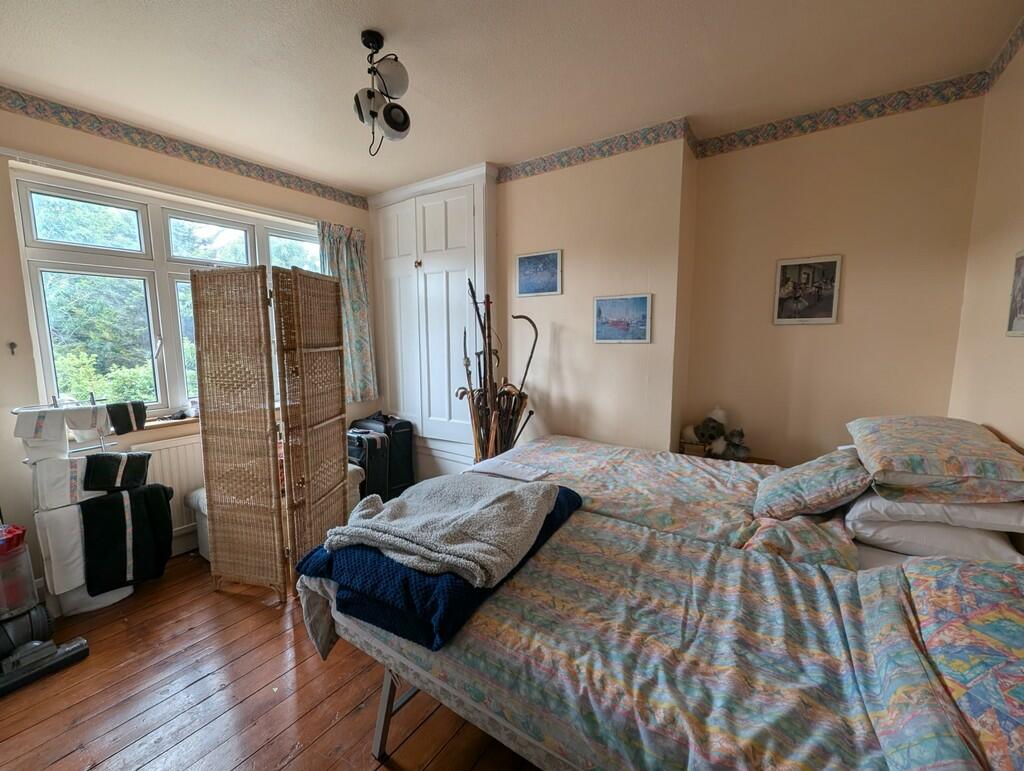 Bed2