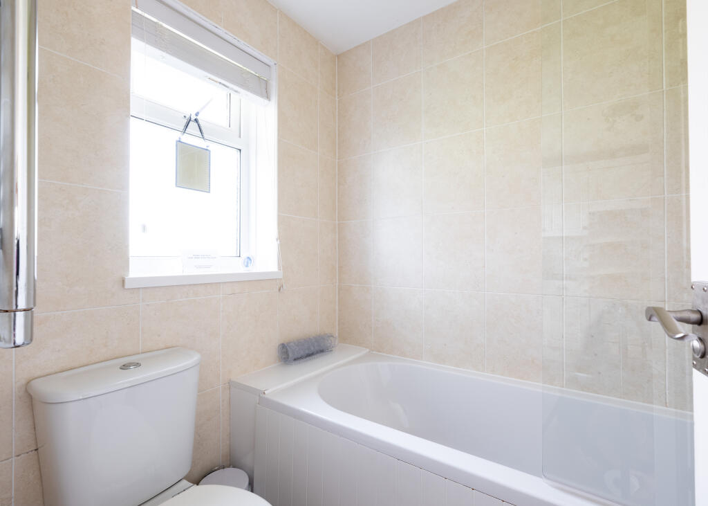 663cd6172610c_Evelyn-10