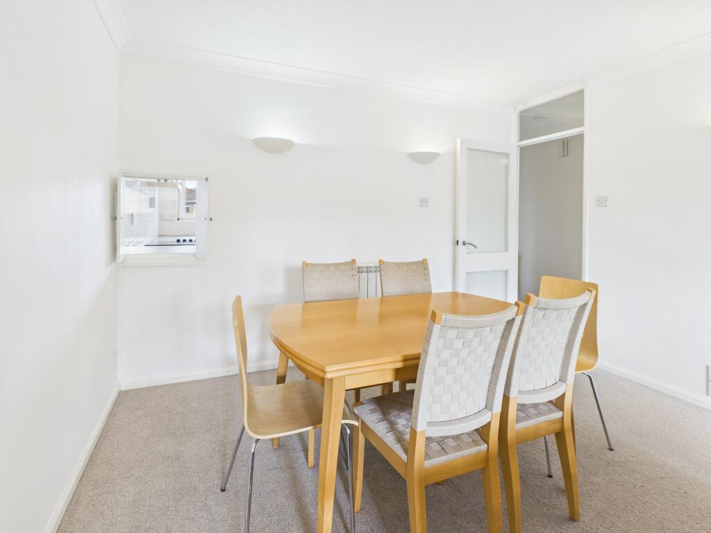 CAM02519G0-PR0347-STILL006