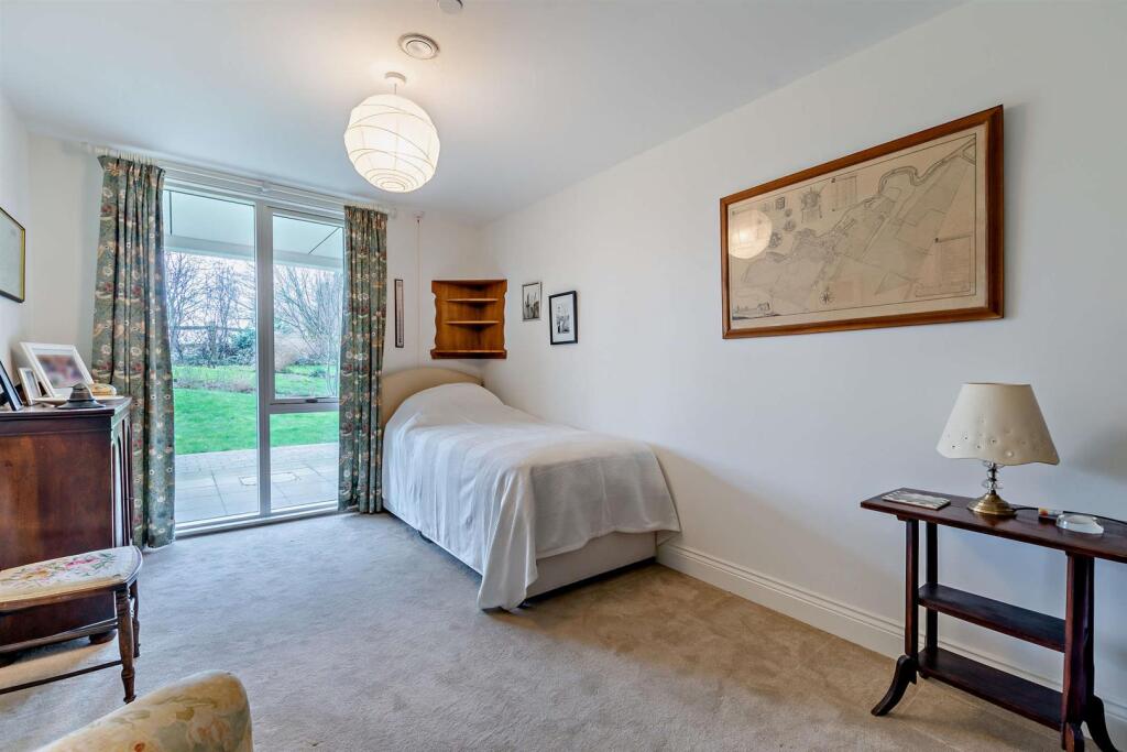 8634115-interior04-800.jpg