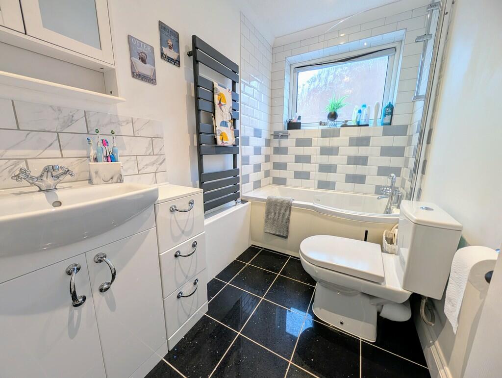 PXL_20241107_0929...