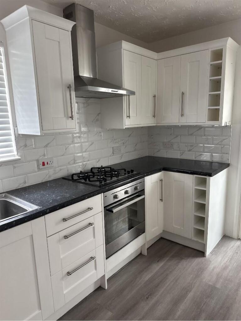 kestrel way kitchen.jpeg