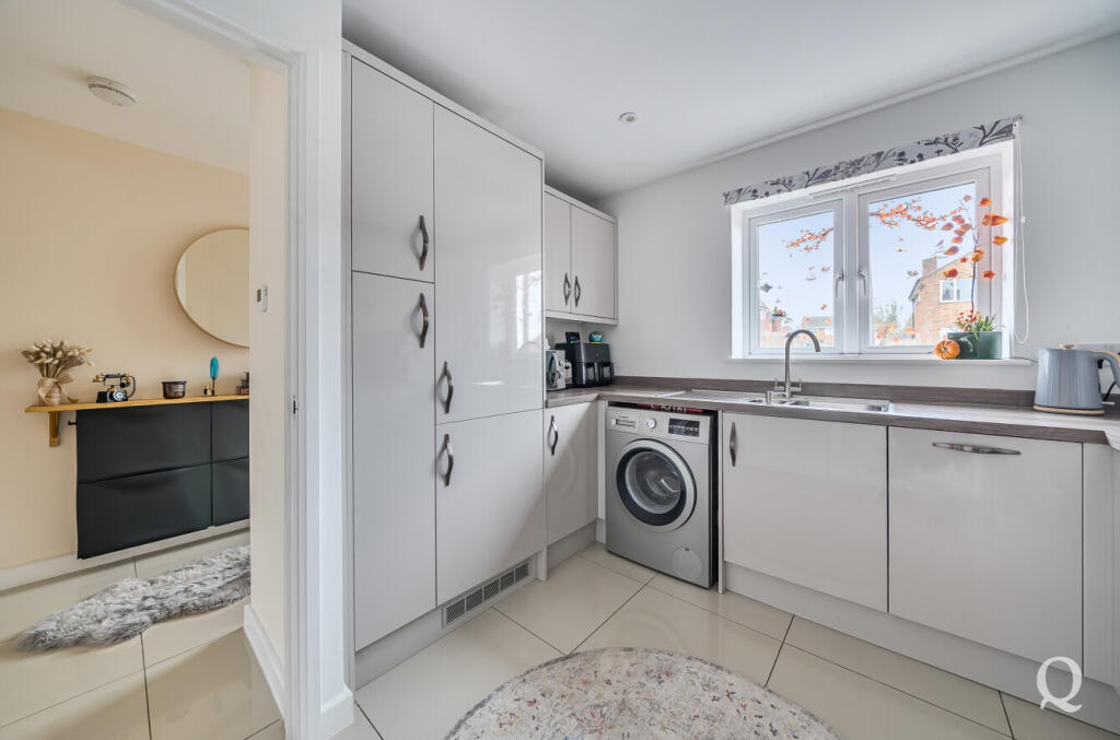 18e44436-e4ad-4e8...