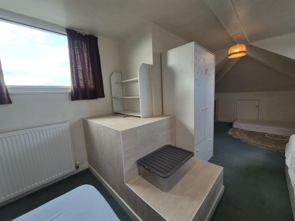 Clive Avenue, 31 - Bedroom Four 1.jpg