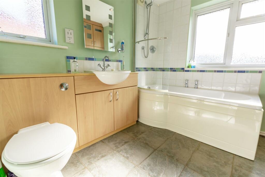 Bathroom (2)-HDR copy.jpg