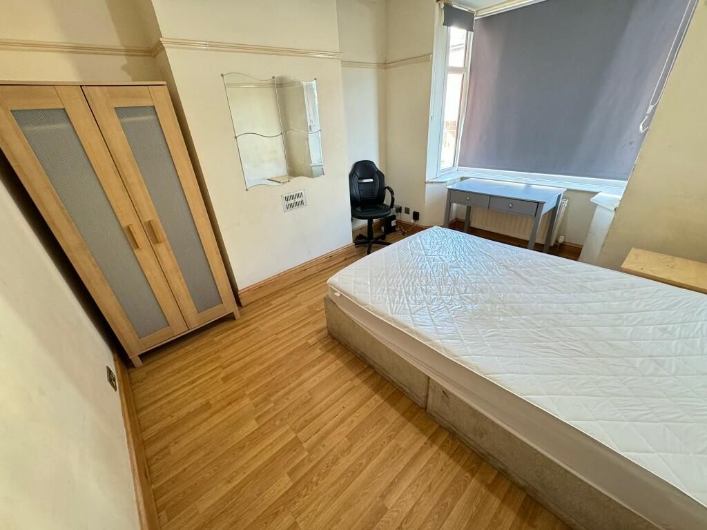 Groun Floor Rear Bed