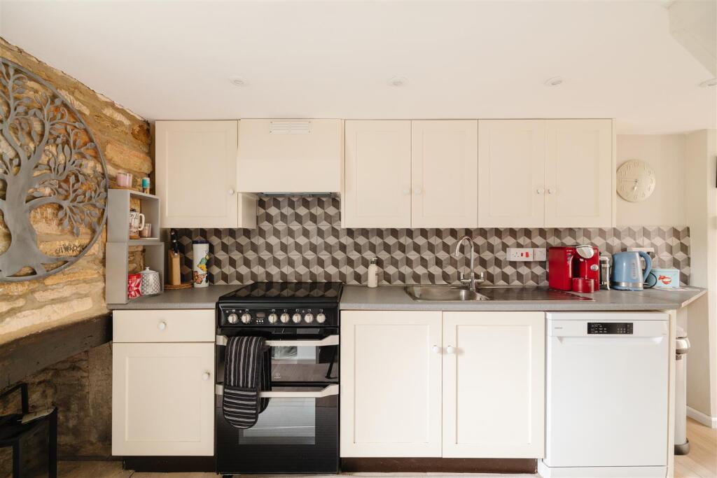 warwick house (72).jpg