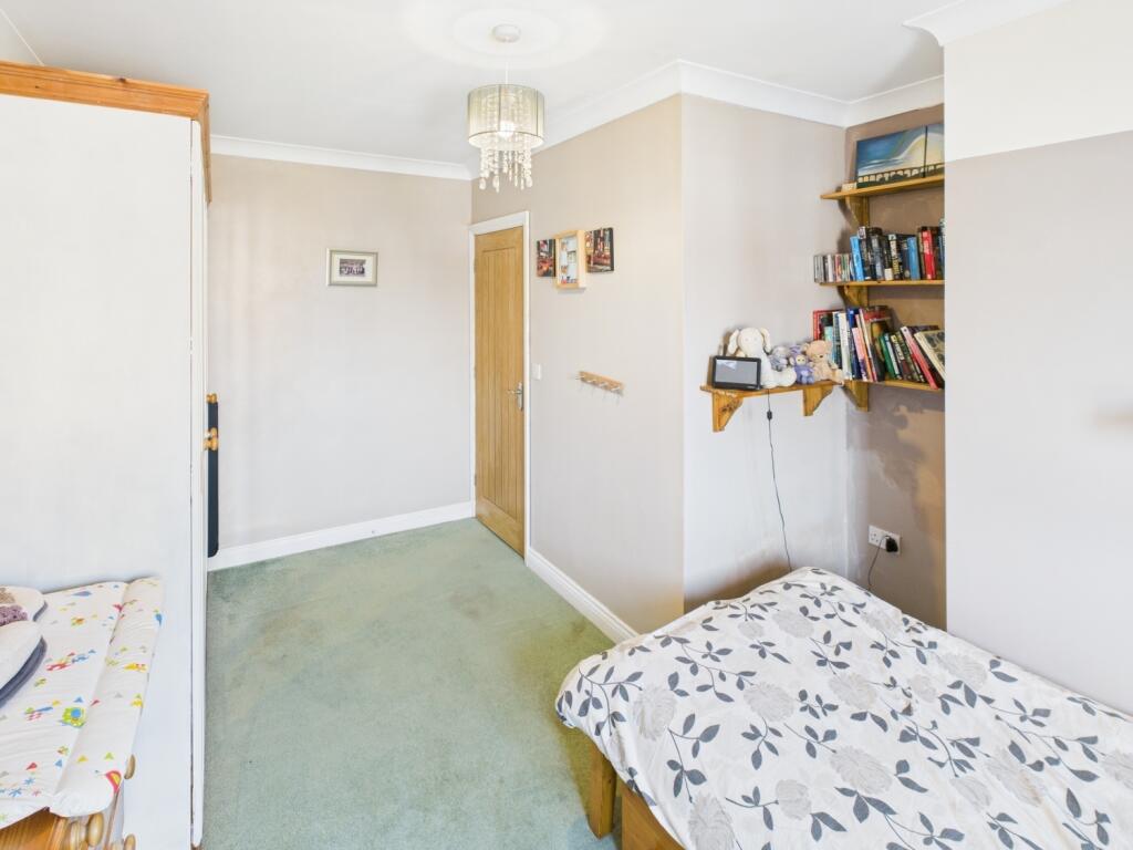 CAM04233G0-PR0017-STILL042