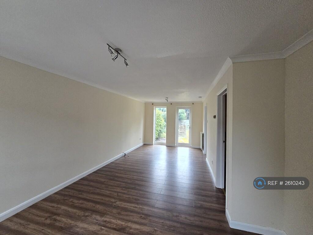 Living Room/Dinning2