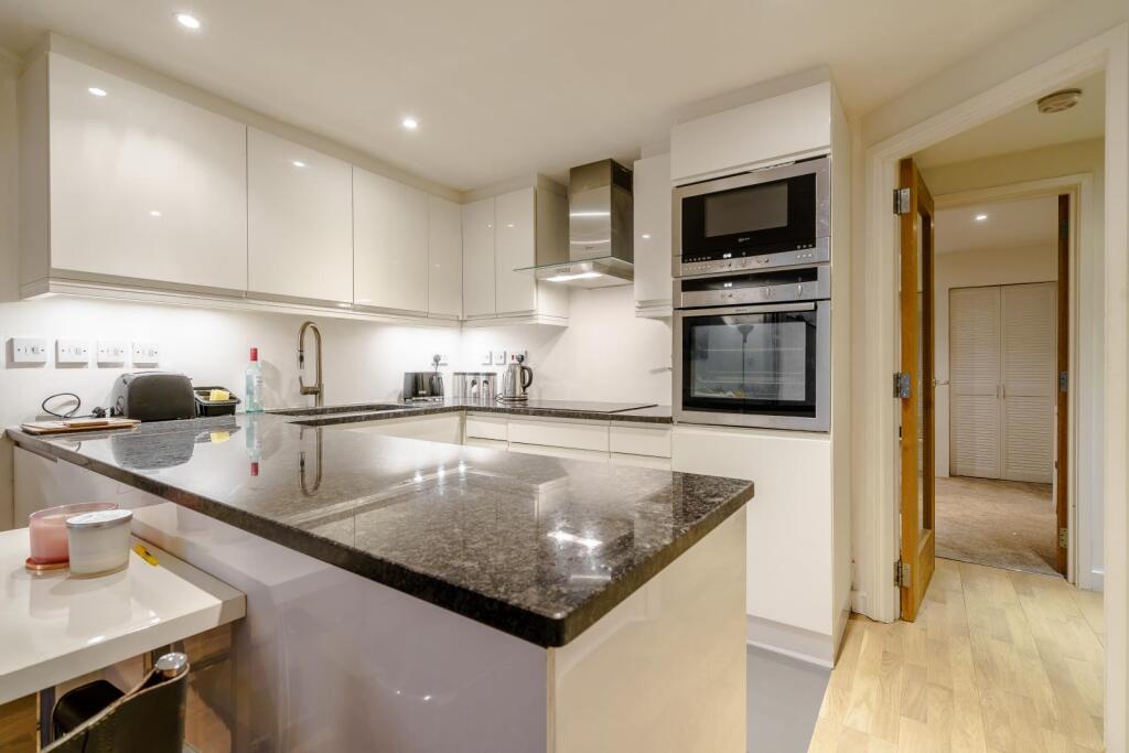 8407023-interior01-800.jpg