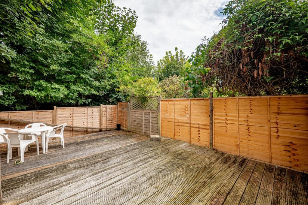 6 Stanway Close BA2 2UR-5.jpg