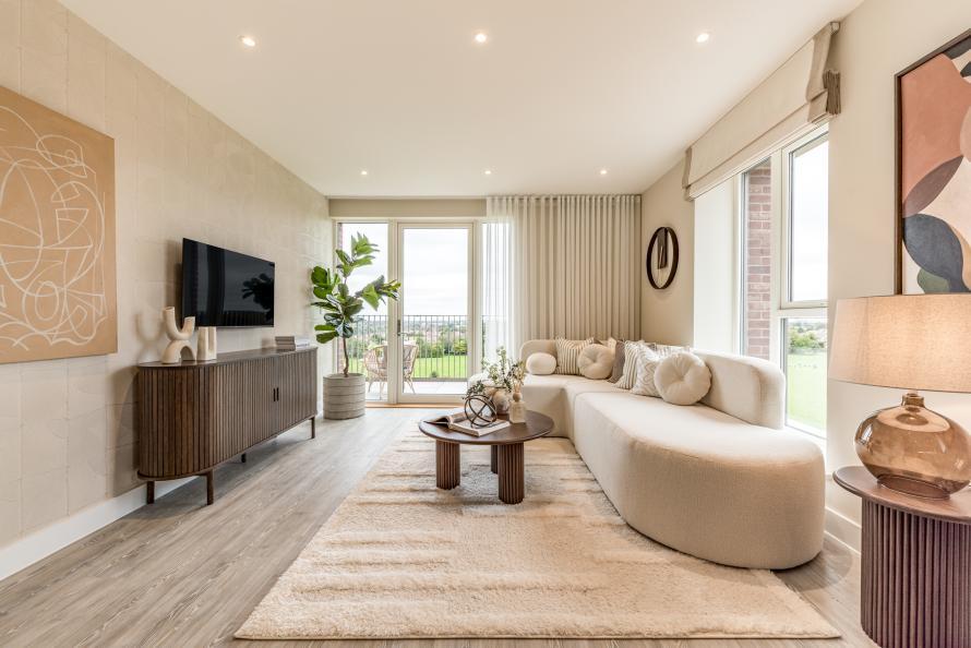 Lampton Parkside, Living