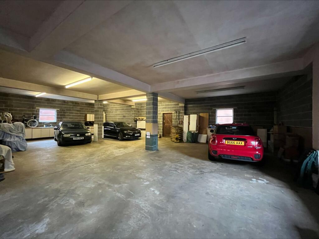 Garage