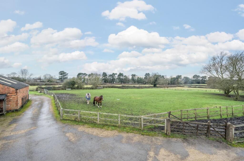 Manor Farm House, Sketchley Old Village (5).jpg