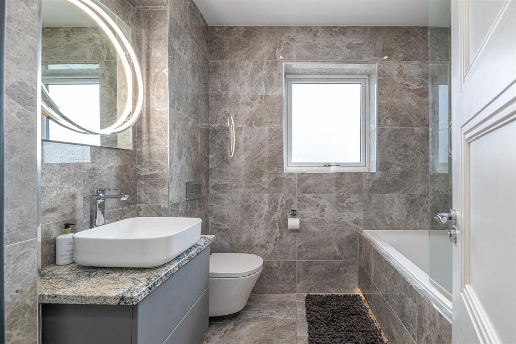 BROOK-FARM-BATHROOM-1A.jpg