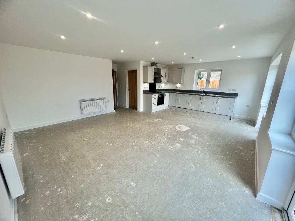 Open-Plan Living / Kitchen