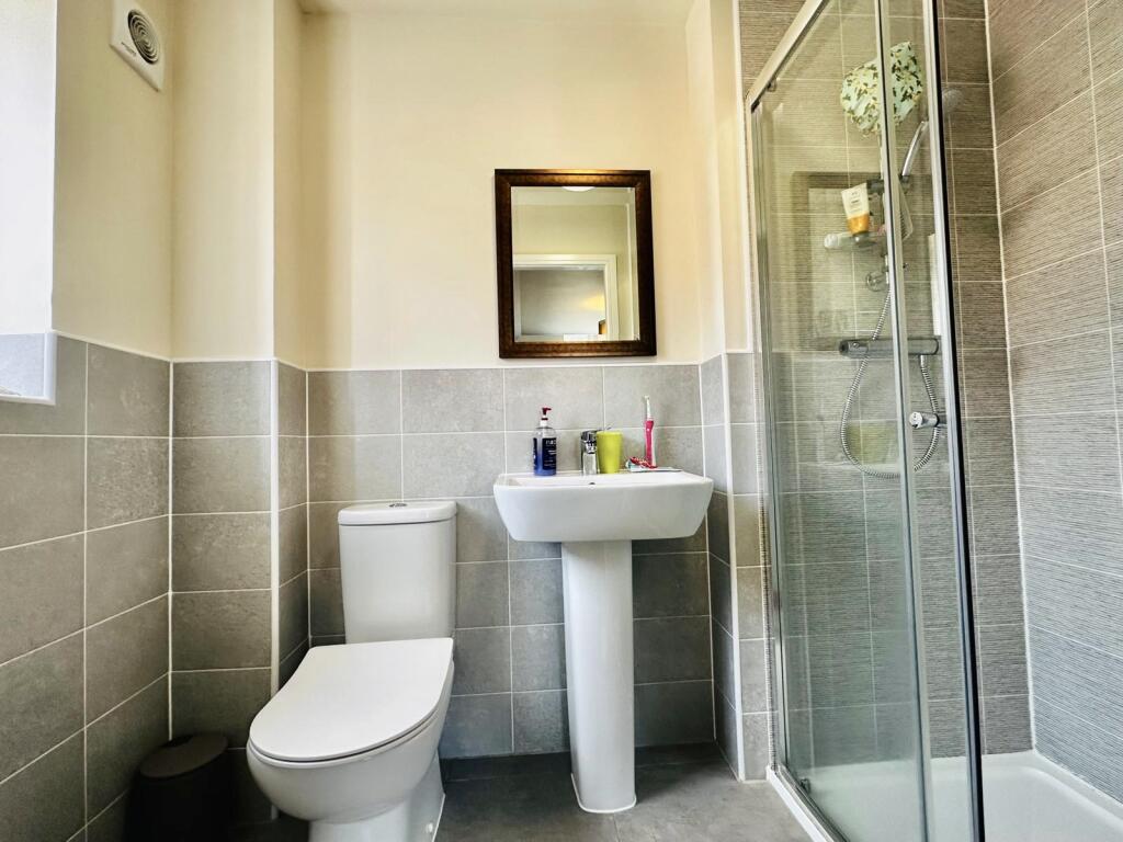 En-suite Bathroom