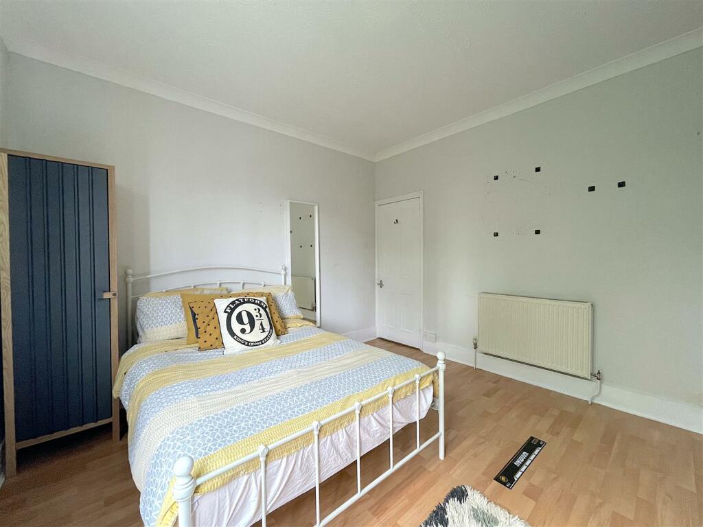 Bedroom One (3).jpeg