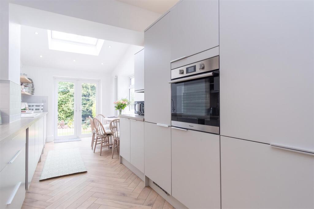 Kitchen/Breakfast Room