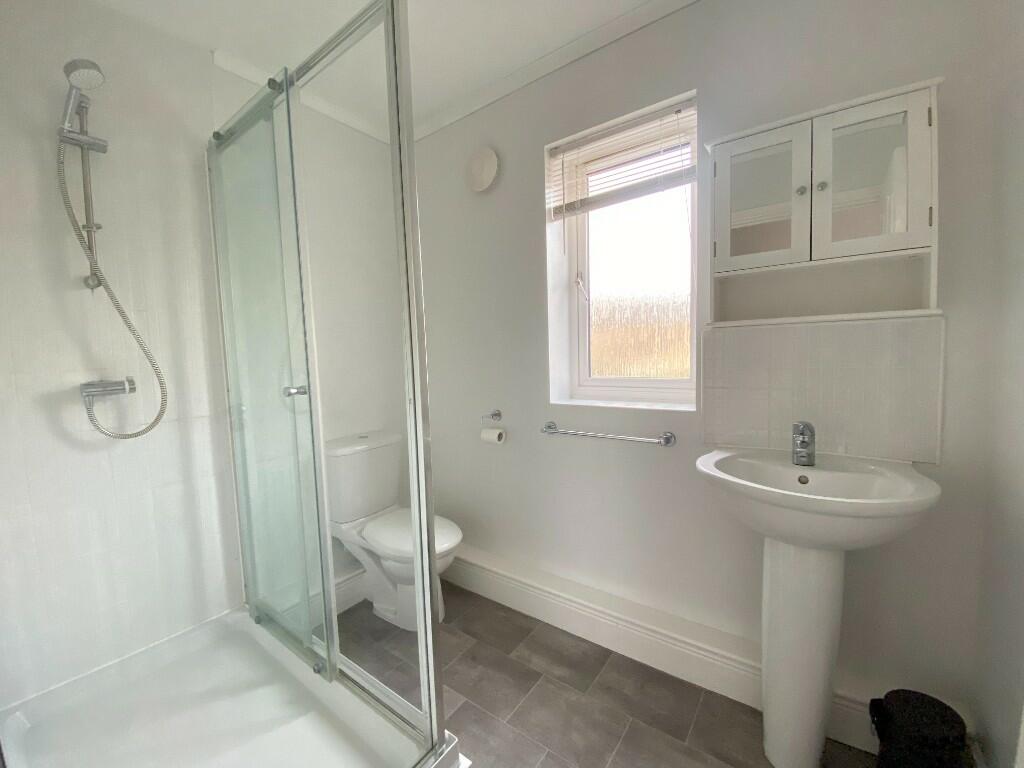 En Suite Shower 
