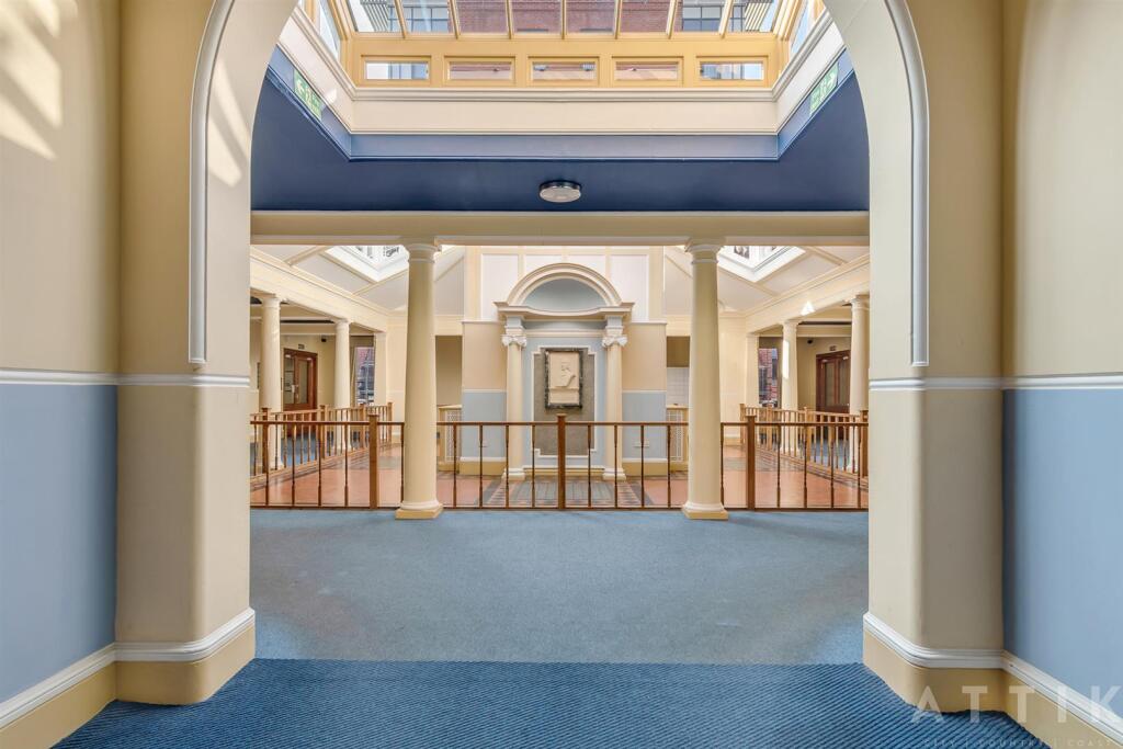 241 The Pavillion, Norwich, NR1 3SN (21).jpg