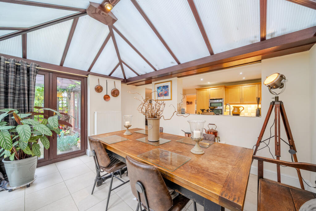 1372612-14-6901f8...