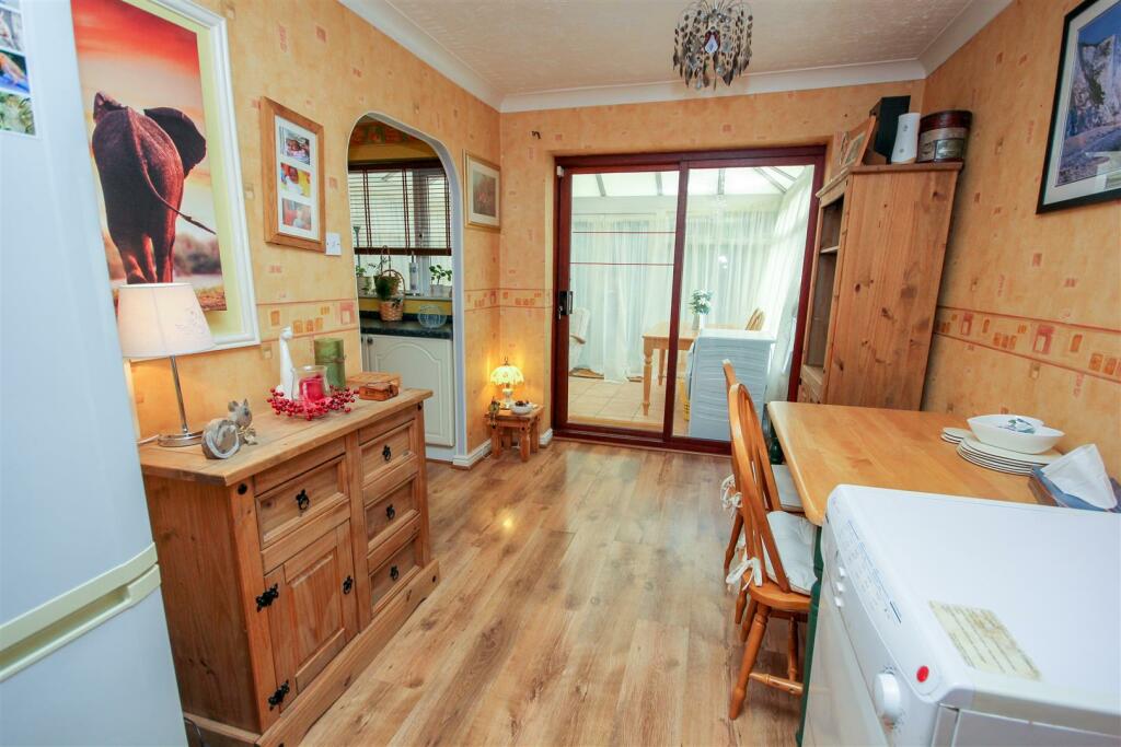 Dining Room.jpg