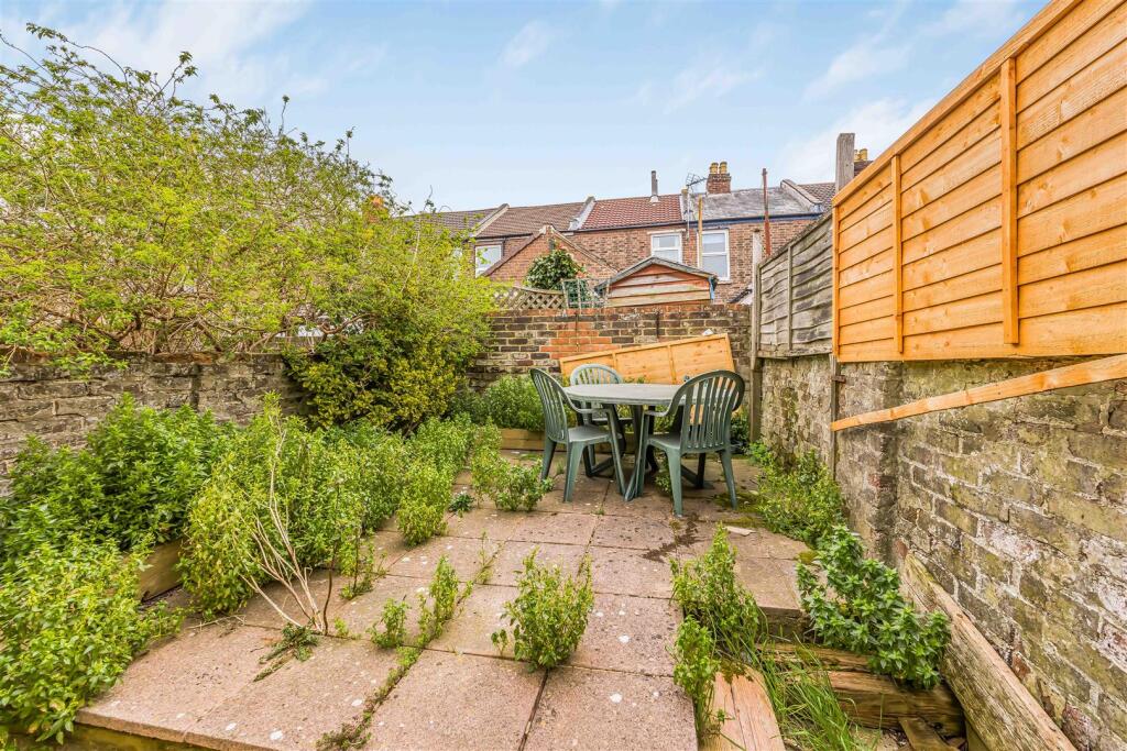 42 Talbot Road, Southsea-Small-PorticoMarketing-Ne