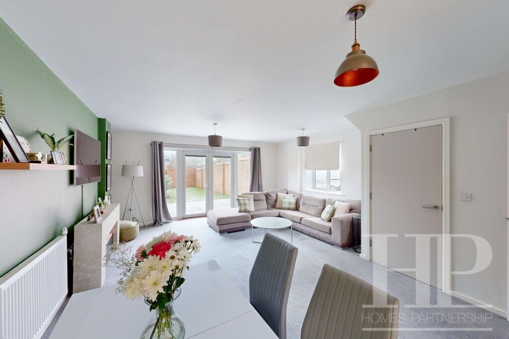 Lounge/dining room