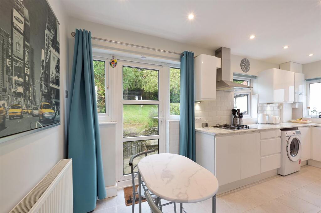 PRESTBURY CRES 51 (20 FROM 35)-13.jpg