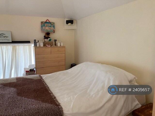 Bedroom, View 2