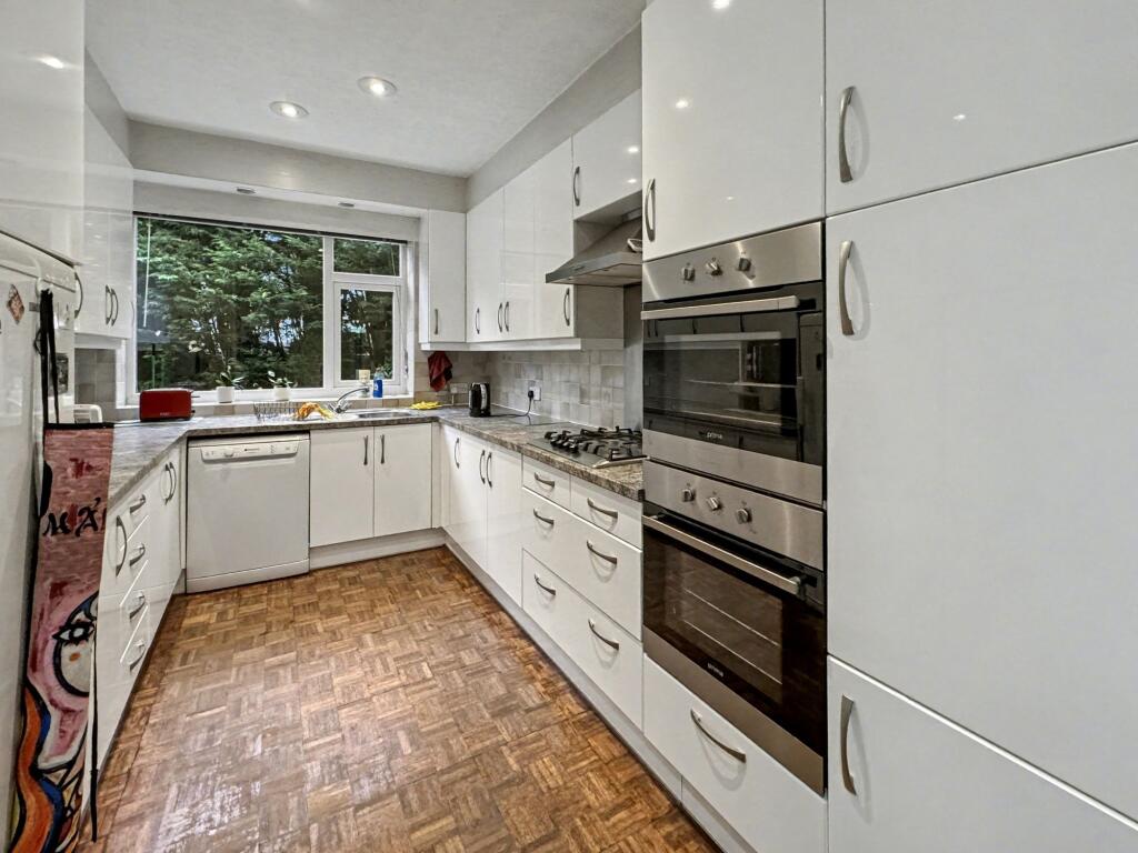 Kitchen / Breakfast Room