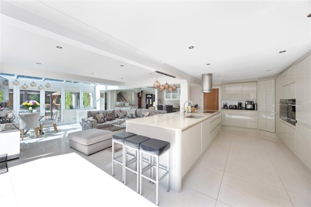Kitchen/Dining