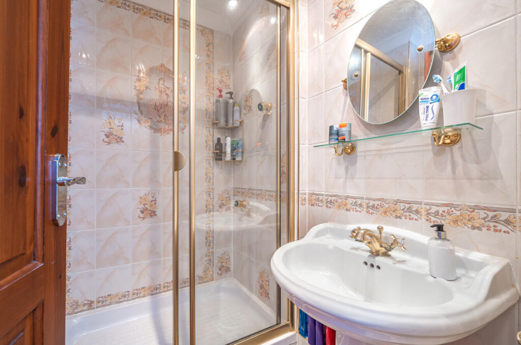 1370645-21-68fa74...