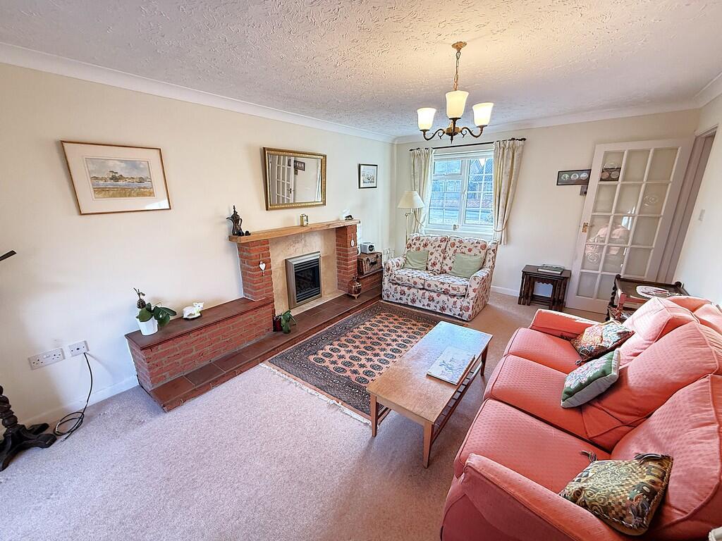 LIVING ROOM 3