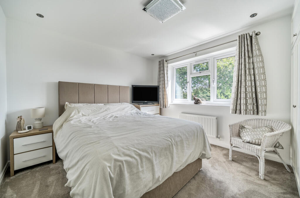 1353215-3-68c2e98...