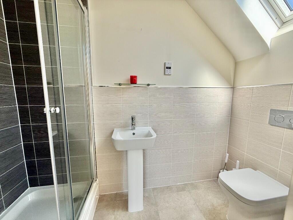 Bedroom 2 Ensuite